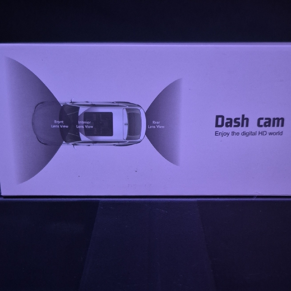Super HD Dash Cam with Dual Lens - Picture 2 of 4